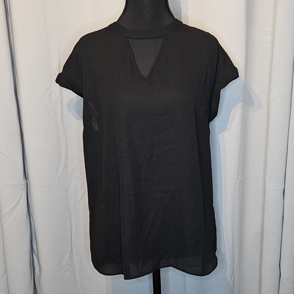 Fortune + Ivy | Women’s Black Short Sleeve Blouse with Keyhole Neck | Size L